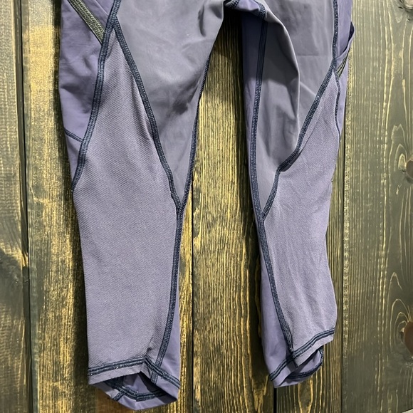 Lululemon Run A Marathon Crop II Leggings 4 Blue Groovy Stripe Aquamarine Gym - Picture 7 of 10